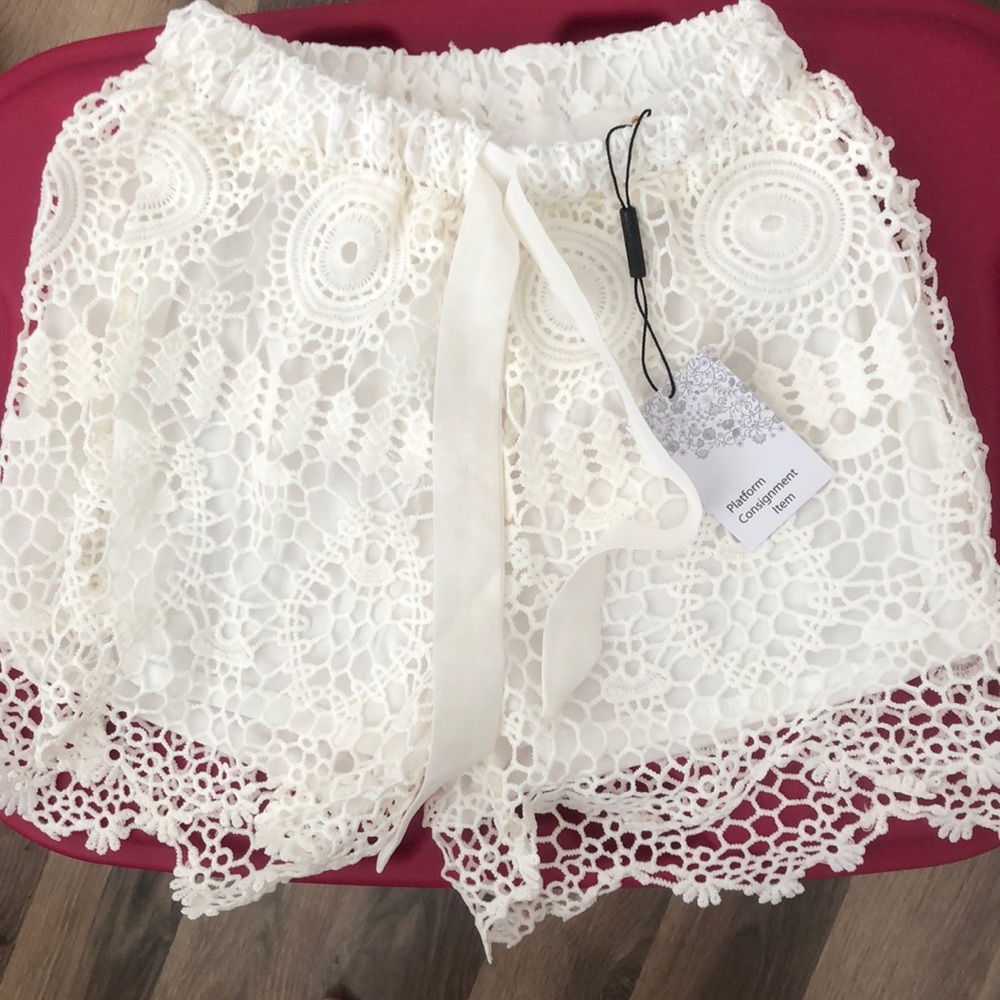Crochet cream shorts